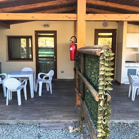 Atlantis كروتوني