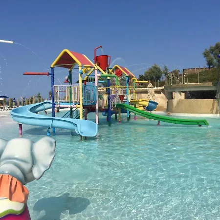 منتجع Atlantis كروتوني